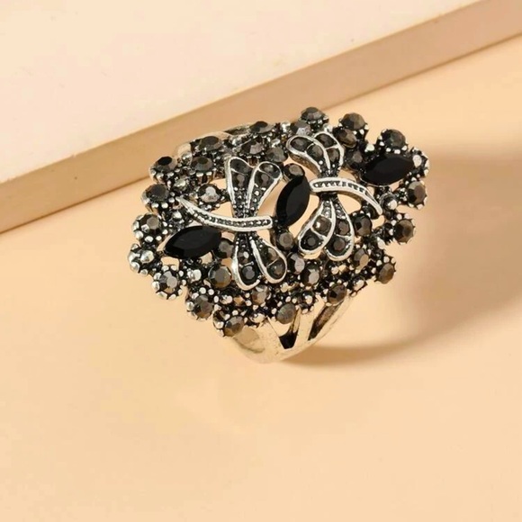 Rhinestone Dragonfly Decor Ring - Picture 2 of 4